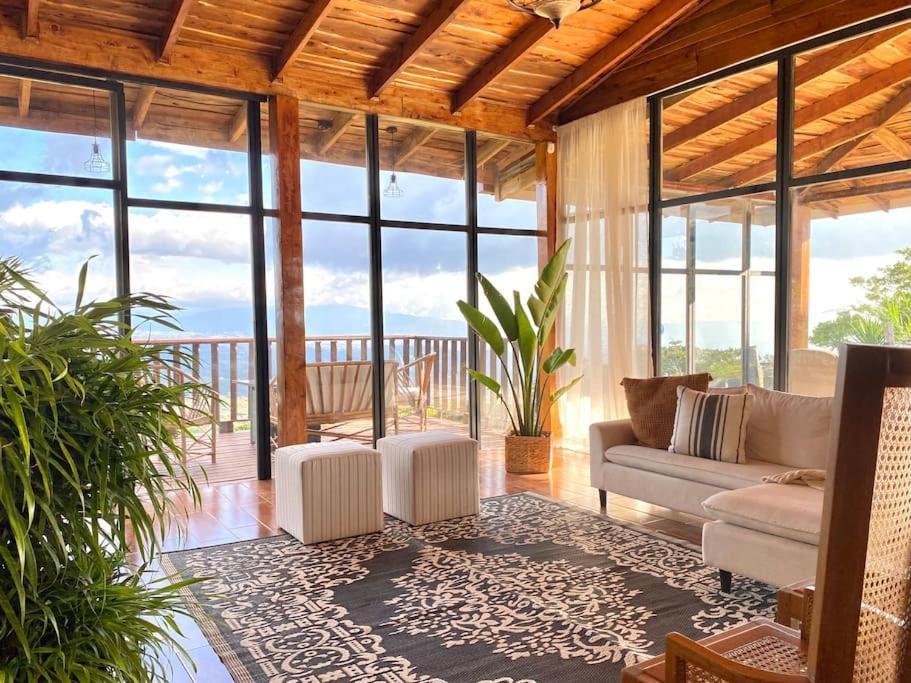 Astonishing View At Poas Volcano Slopes: Casa Lili * Grecia