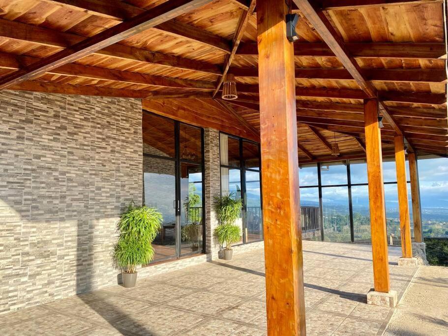 Astonishing View At Poas Volcano Slopes: Casa Lili Holiday home